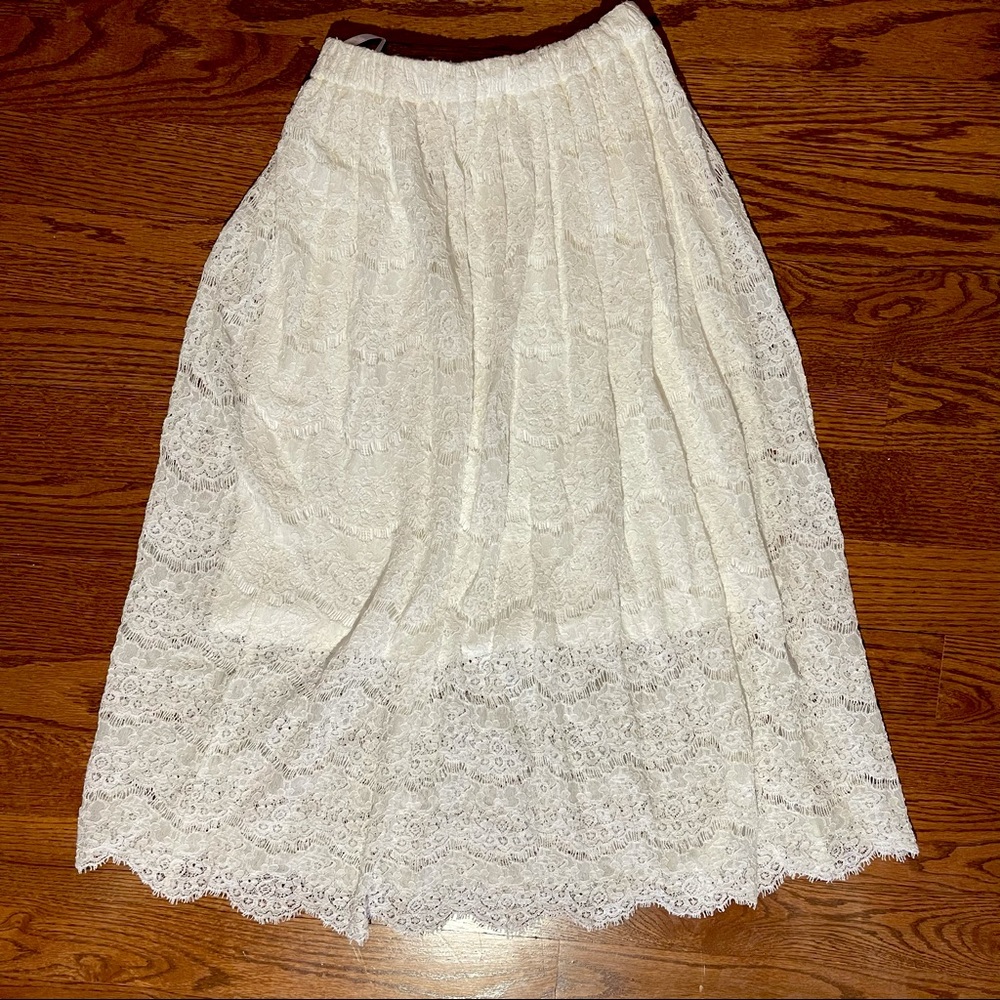 Moussy Lace Skirt